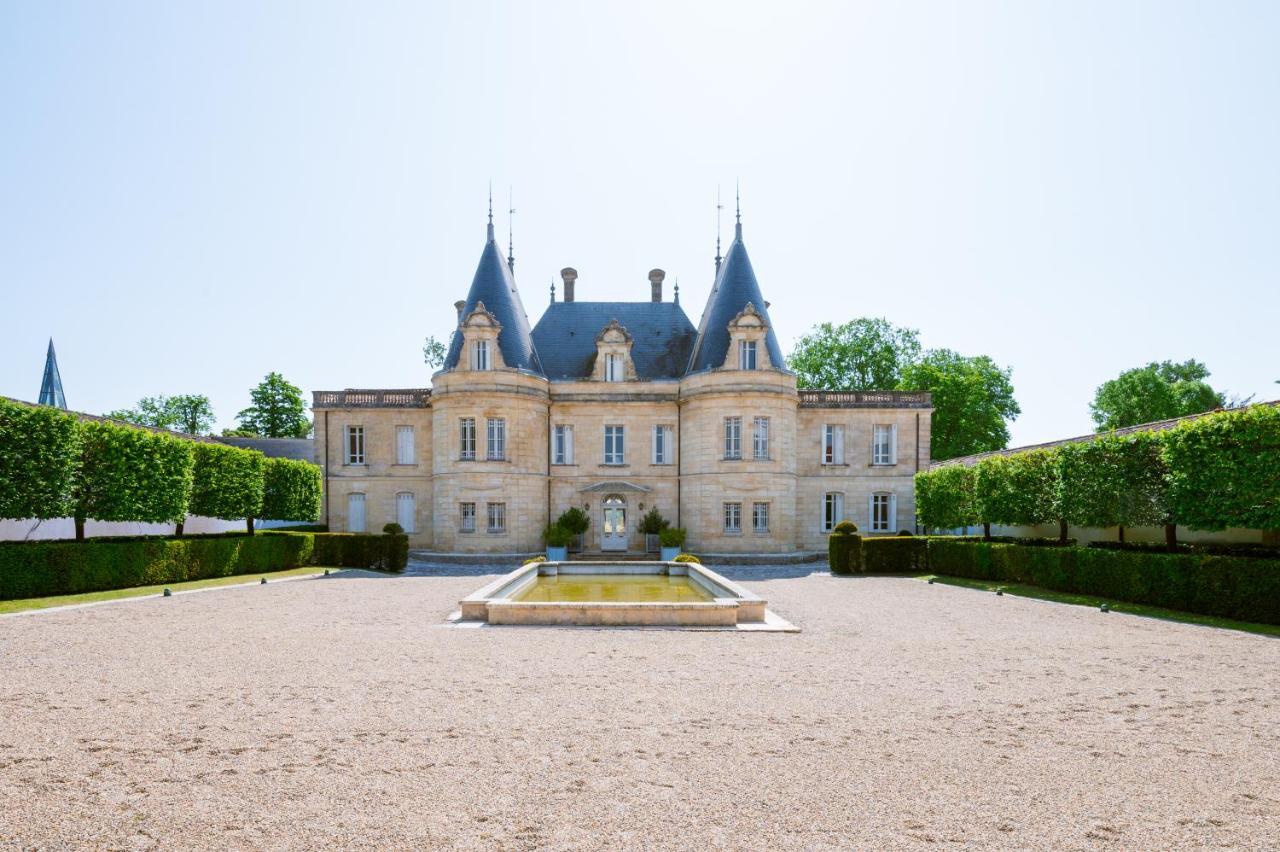 Château de Lussac Lussac  Extérieur photo