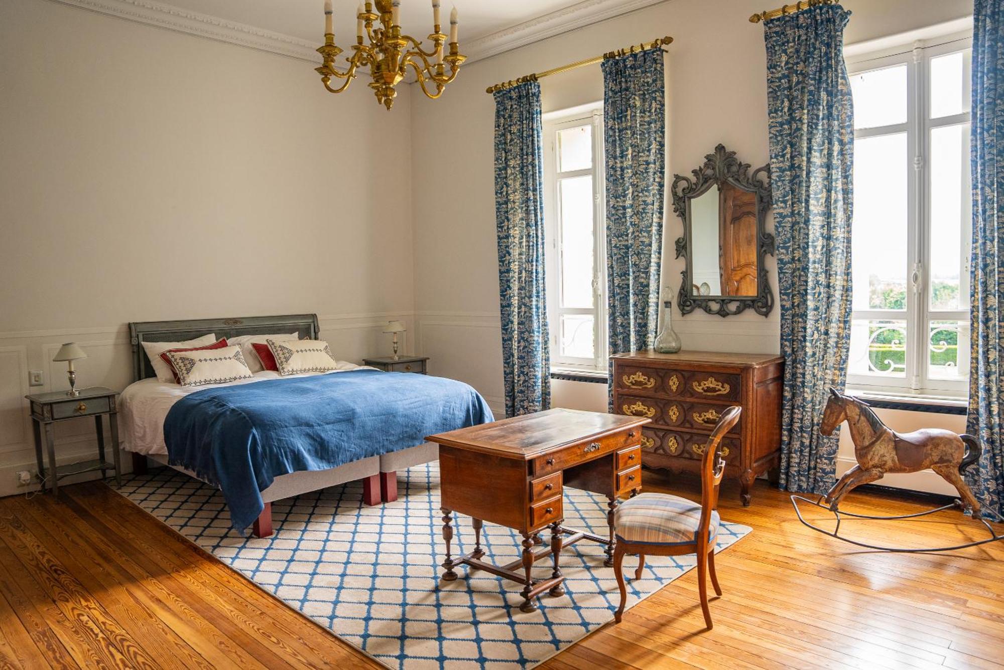 Château de Lussac Lussac  Chambre photo