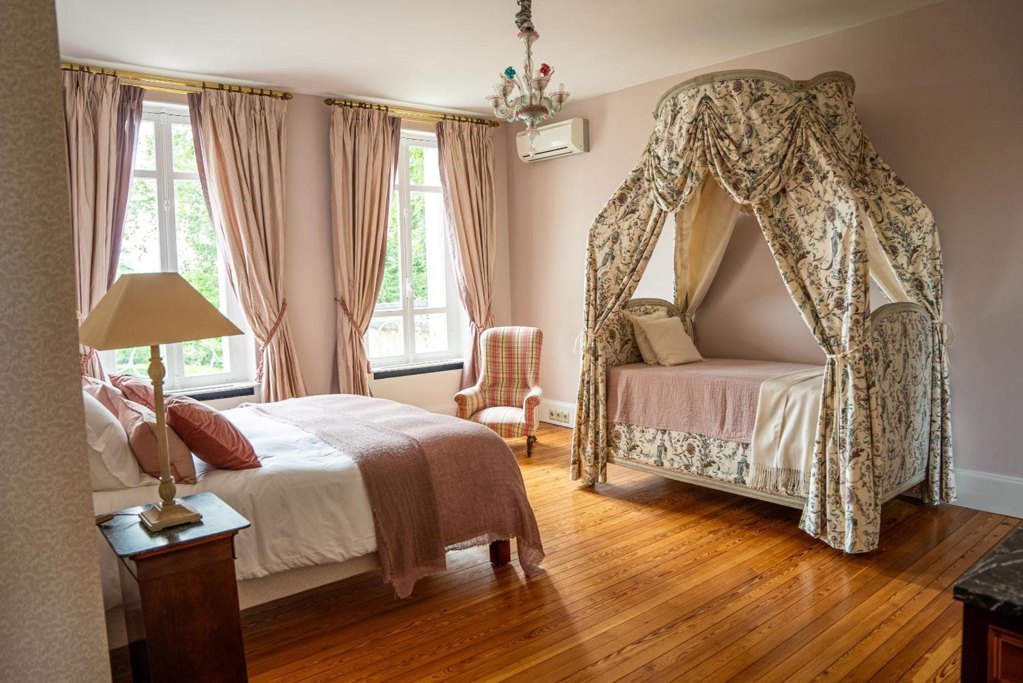 Château de Lussac Lussac  Chambre photo