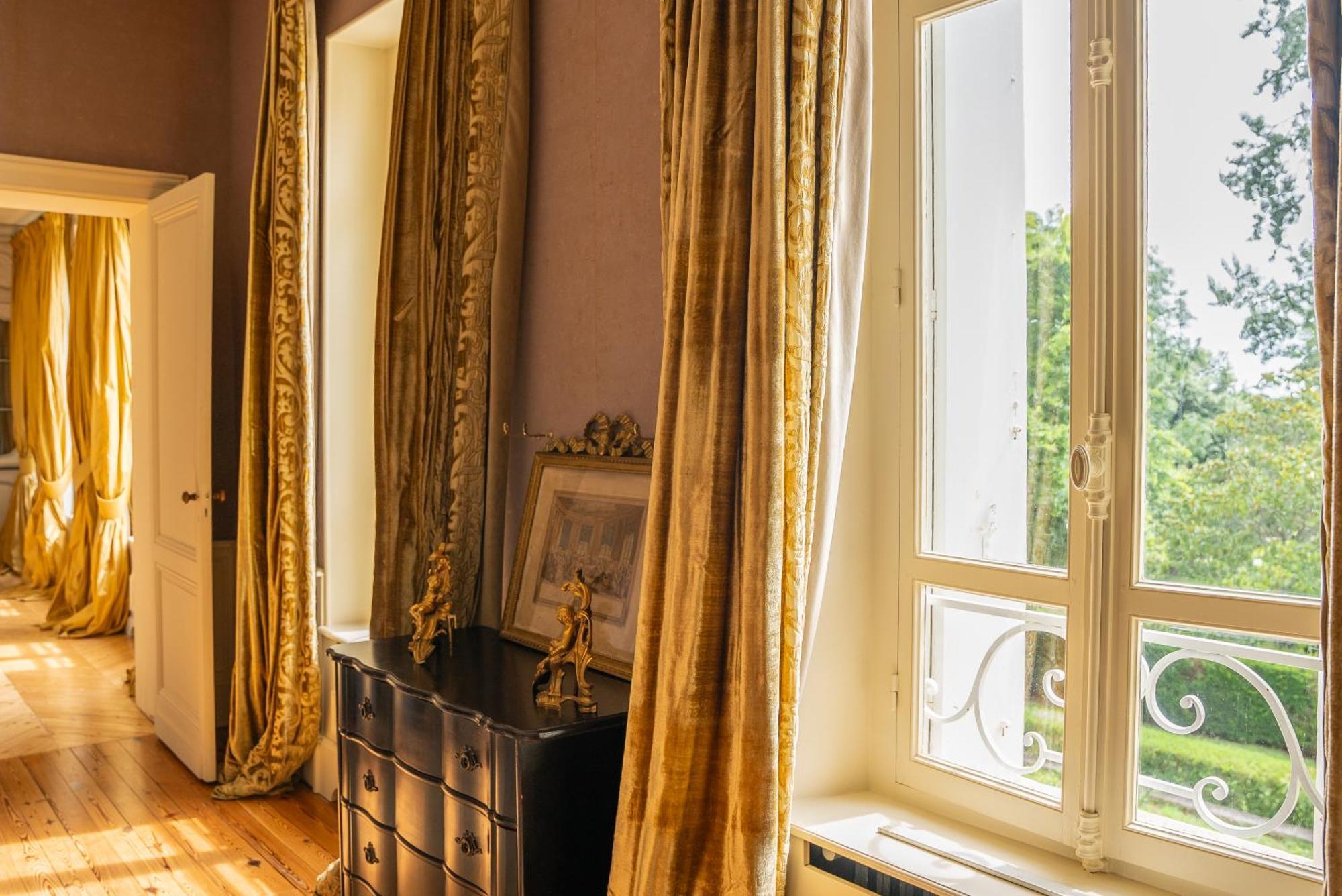 Château de Lussac Lussac  Chambre photo