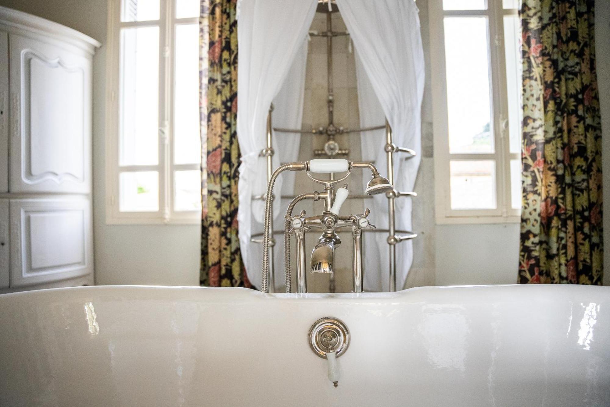 Château de Lussac Lussac  Chambre photo